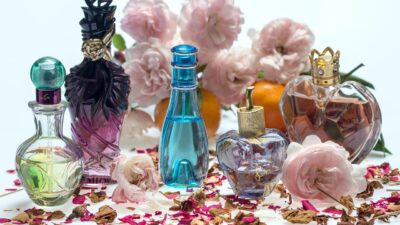 Wanginya Nempel Terus, 8 Tips Menggunakan Parfum yang Benar