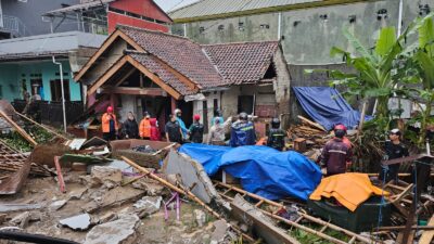 Puluhan Rumah Rusak Akibat Banjir Bandang di Cimahi, Dinsos Jabar Salurkan Bantuan Logistik