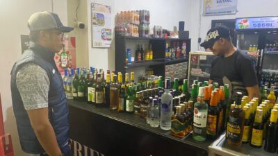Polres Cimahi Gerebek 7 Warung Penjual Miras, Ratusan Botol Disita