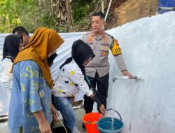 Polres Cimahi Bantu Puluhan Keluarga yang Alami Krisis Air Bersih dengan Membuat Sumur Bor